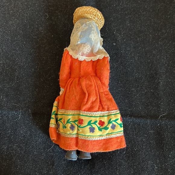 Vintage collectible dolls - Picture 6 of 11